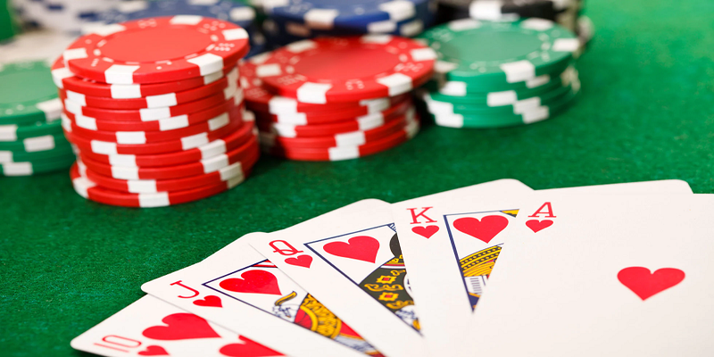 Sơ lược về bài Poker Thabet thú vị